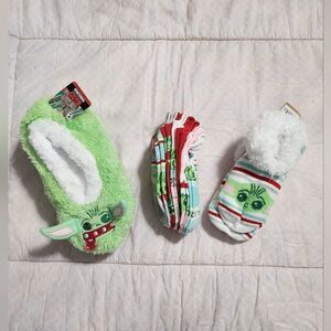 Nwt Christmas Star Wars Mandalorian Baby Socks Bundle, one size